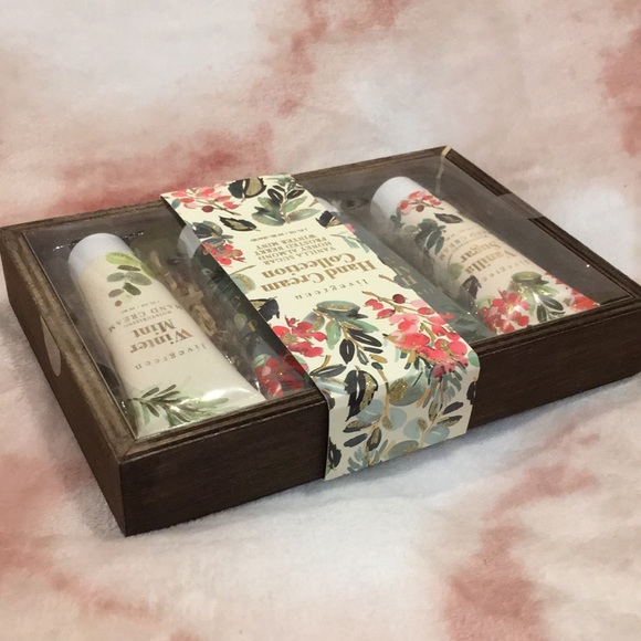 Livegreen Holiday Winter Scented Hand Cream Collection Crate NWT 4 Scents X 1 oz - Picture 7 of 16
